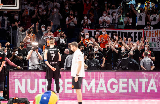 的舞台上 的舞台上