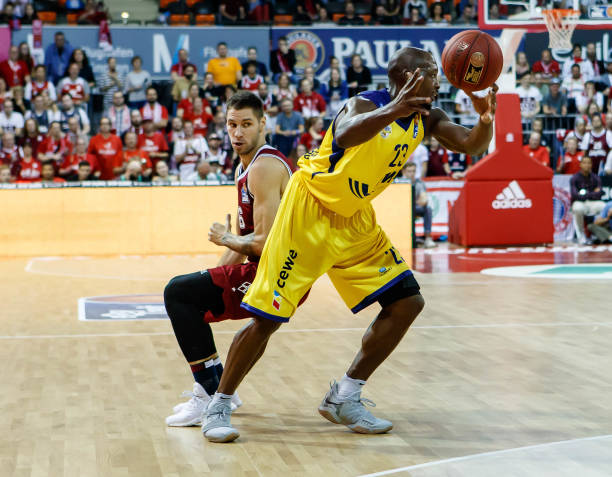 显露自己的 显露自己的